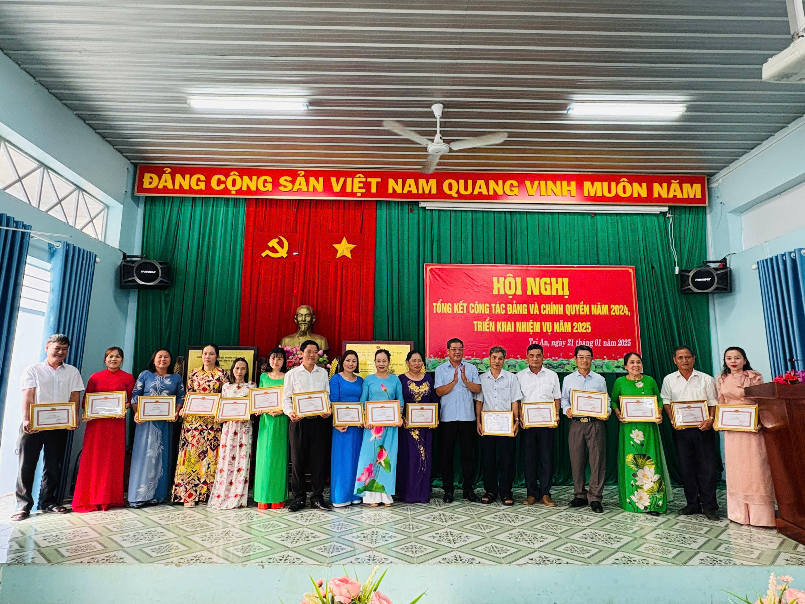 Hội nghị tổng kết công tác Đảng và chính quyền năm 2024, triển khai phương hướng nhiệm vụ năm 2025 trên địa bàn xã Trị An